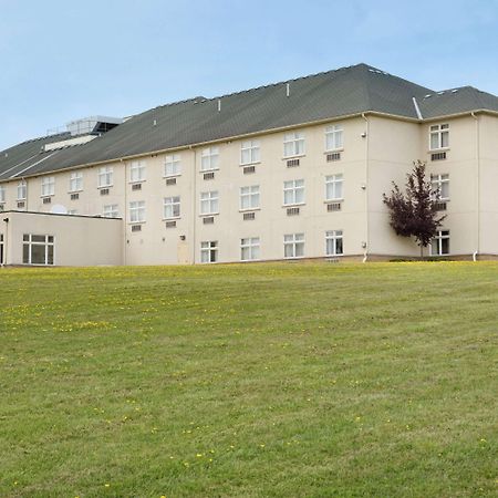 Days Inn By Wyndham Orillia Exteriör bild