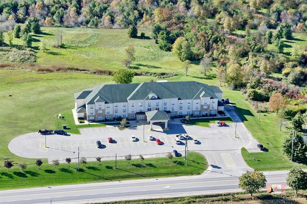 Days Inn By Wyndham Orillia Exteriör bild